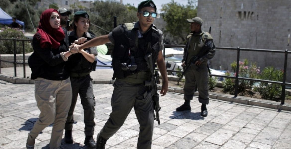 - في يوم المرأة العالمي - الإفراج عن 71 أسيرة ضمن صفقة التبادل للمرحلة الأول